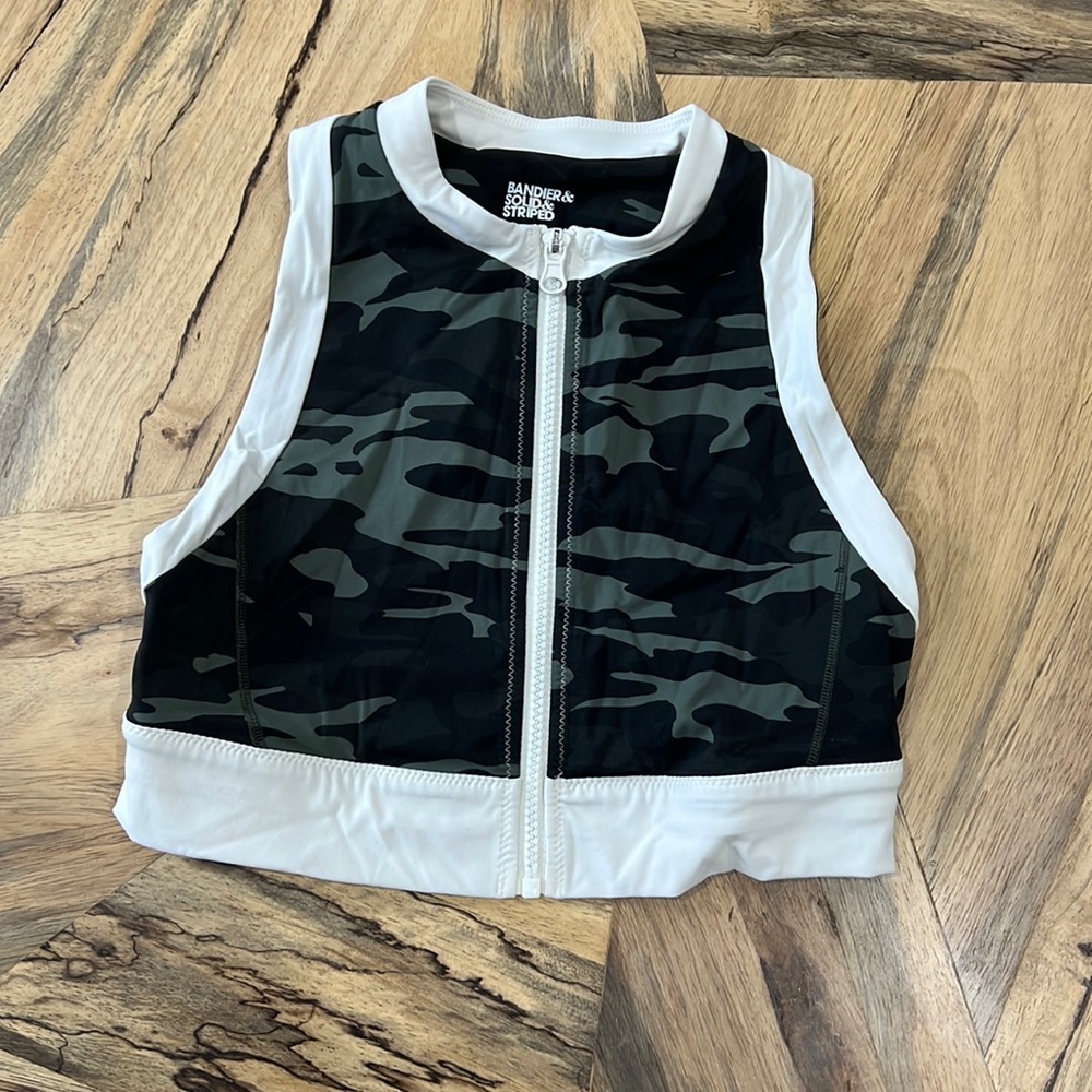 Bandier zip up sports bra / crop top